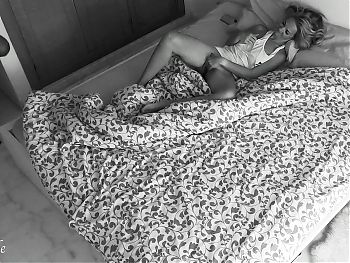 Night vision cam recorded how stepbrother visited stepdaugther bedroom late night